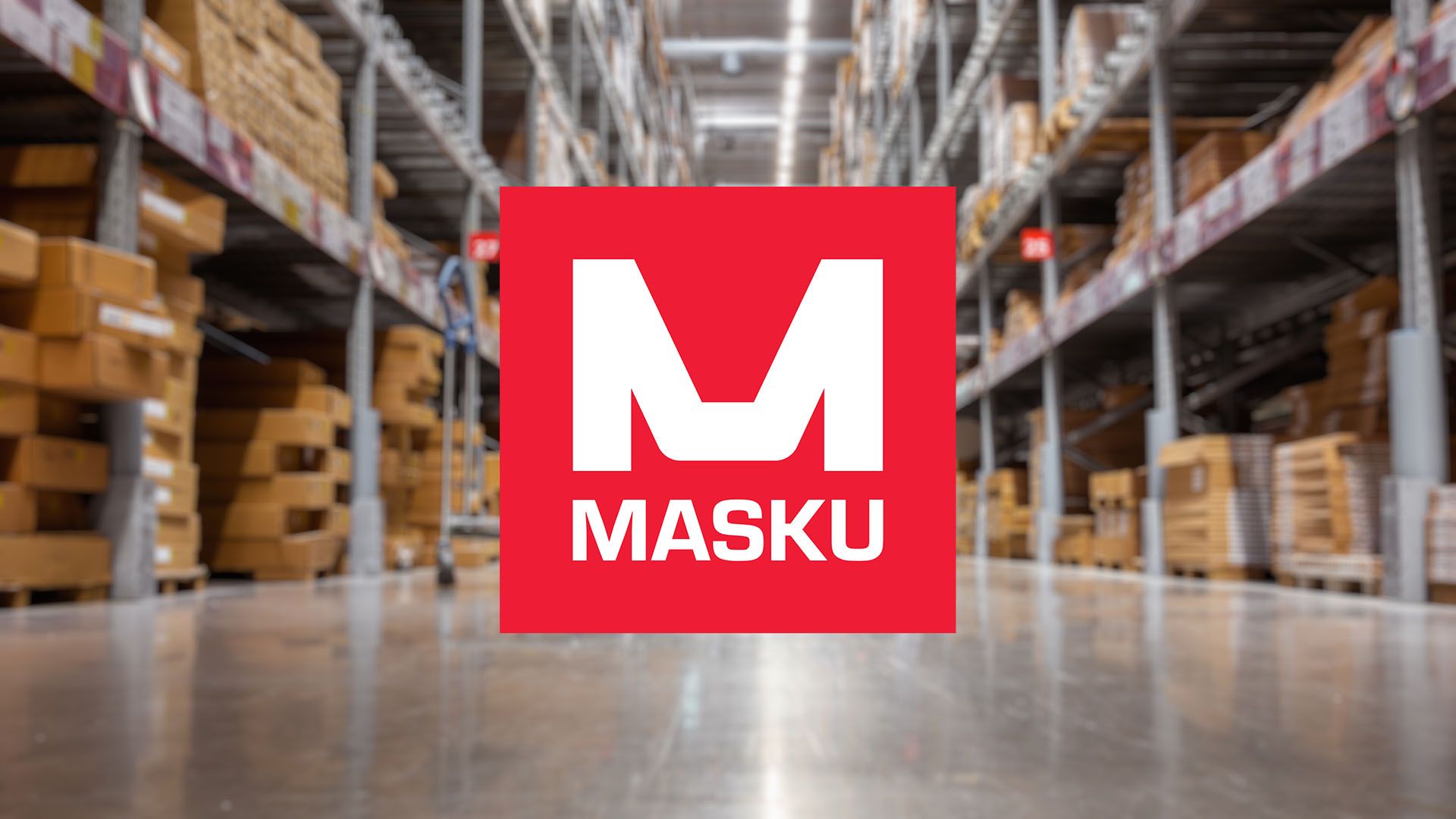 Blurred warehouse aisle with stacked boxes on metal shelves, reflecting a busy industrial vibe. The red logo "MASKU" stands prominently in the center.